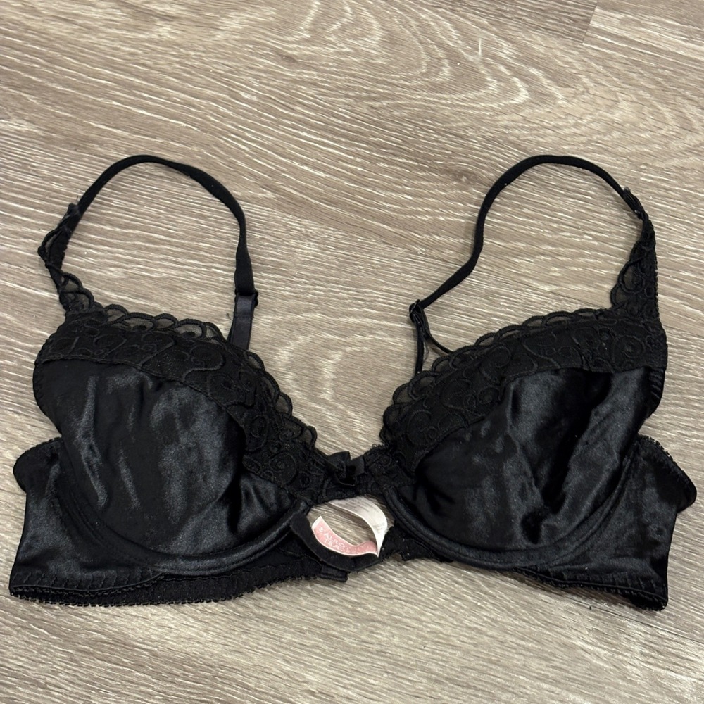 VTG 00s Victoria's Secret Black Velvet Embroidered Lace Demi Underwire Bra 36